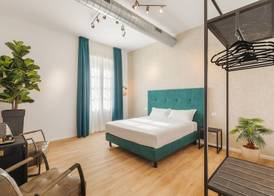 Adelante Apartment 5