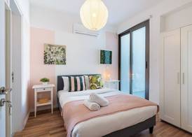 Hue 1-Bedroom Apartment in Larnaca 3