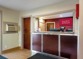 Red Roof Inn Cameron 3