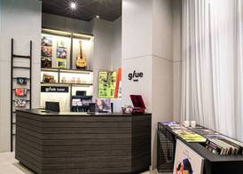 Glue Hotel 2