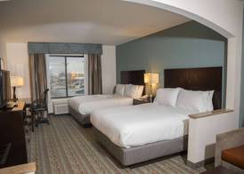 Wyndham Garden Erie 4