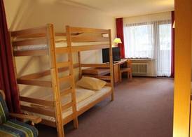 Action Forest Hotel 4