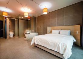 the line hotel 4