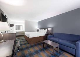 Downtown Inn & Studio Suites 3