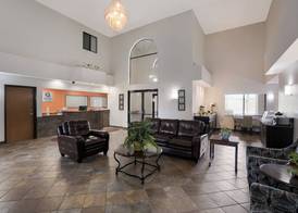 Quality Inn & Suites Junction 4