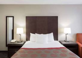 Ramada by Wyndham Monterey 5