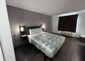 Motel 6-Altoona, IA - Des Moines East 4