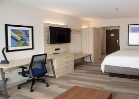 Holiday Inn Express & Suites MARION by IHG 3