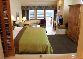 The Pines Resort & Conference Center 5