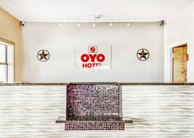OYO Hotel Yoakum West 5