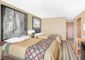 Super 8 by Wyndham Mt Pleasant 3