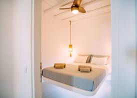 Mykonos Supreme Comfort Suites & Villas 4