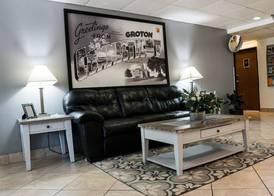 Super 8 by Wyndham Groton 2
