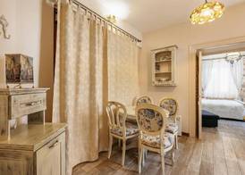 Apartments Leo 4