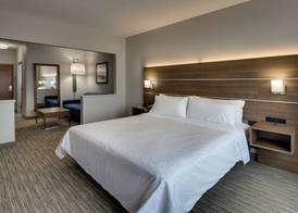 Holiday Inn Express & Suites CHICAGO NORTH-WAUKEGAN-GURNEE by IHG 5