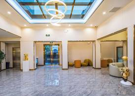 Dequan Luxury Jingguang Hotel, near Guomao CBD 3