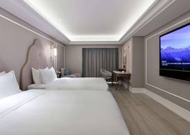 Mercure Chengdu Jiuyanqiao -City Walk to Chunxi Road 5