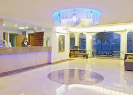 Apartamentos Mar y Playa 2