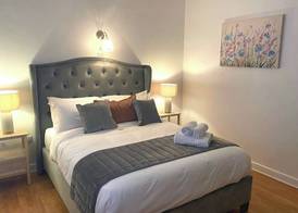 Luxurious 4-Bed House in Tipperary Town 3