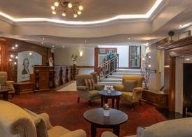 Court Yard Hotel 2