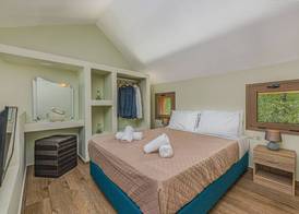 Kozanos Suites with Private Pool 3