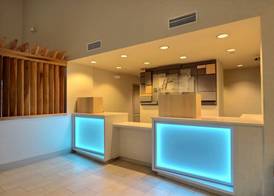 Holiday Inn Express & Suites MILWAUKEE AIRPORT by IHG 4