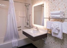 Holiday Inn AUBURN-FINGER LAKES REGION by IHG 2