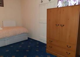 Phoenix Nights Guest House 5