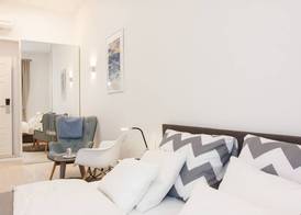 Tesla Boutique Apartments & Rooms 5