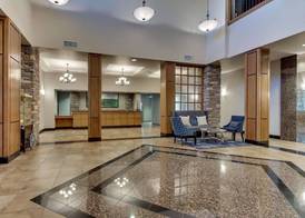 Drury Inn & Suites Phoenix Happy Valley 2
