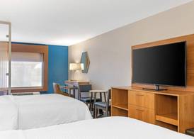Holiday Inn Express & Suites HOT SPRINGS by IHG 3