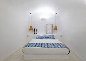 Luna Santorini Suites 2