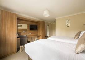 Riverside Hotel 2