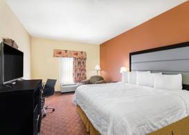 Baymont by Wyndham Fayetteville 4