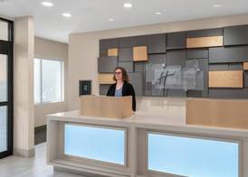 Holiday Inn Express & Suites CORALVILLE by IHG 2