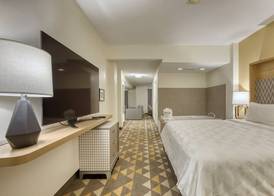 Holiday Inn & Suites MADISON WEST - MIDDLETON by IHG 4