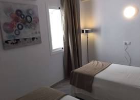 Seaside Bliss 2 Bedroom Condo in Fuengirola 4