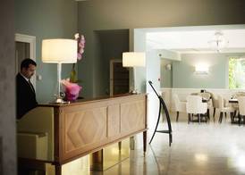 Hotel Riviera & Maximilian's 4