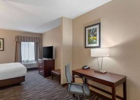Best Western Plus Russellville Hotel & Suites 5