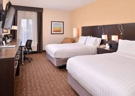 Holiday Inn Express & Suites TOPEKA WEST I-70 WANAMAKER by IHG 2