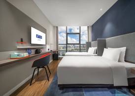 Holiday Inn Express Zhuhai Gongbei by IHG 2