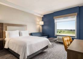 Holiday Inn Express STRATHROY by IHG 4