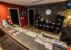 Sunnyside Inn and Suites 3