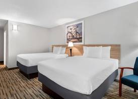 Days Inn by Wyndham Hillsdale 5