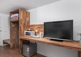 Econo Lodge Lilydale 5