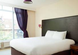 Bear Hotel by Greene King Inns 5