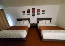 Trails End Motel Sheridan 5