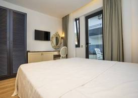 Channel Suites 4