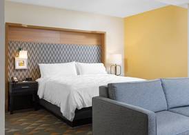 Holiday Inn CLEVELAND by IHG 3