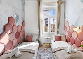 Comfort Hotel Room near Prater & City Center 5